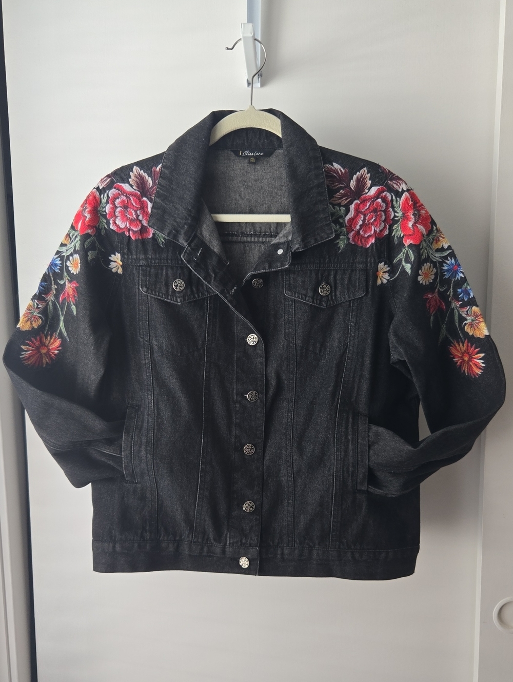 Pretty Floral Embroidered Black Denim Jacket. XLarge